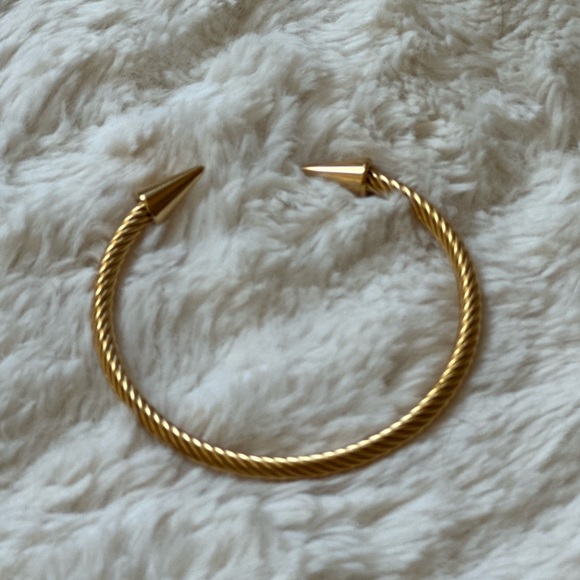 Elegant Gold-Toned Cable Cuff Bracelet - Picture 4 of 5